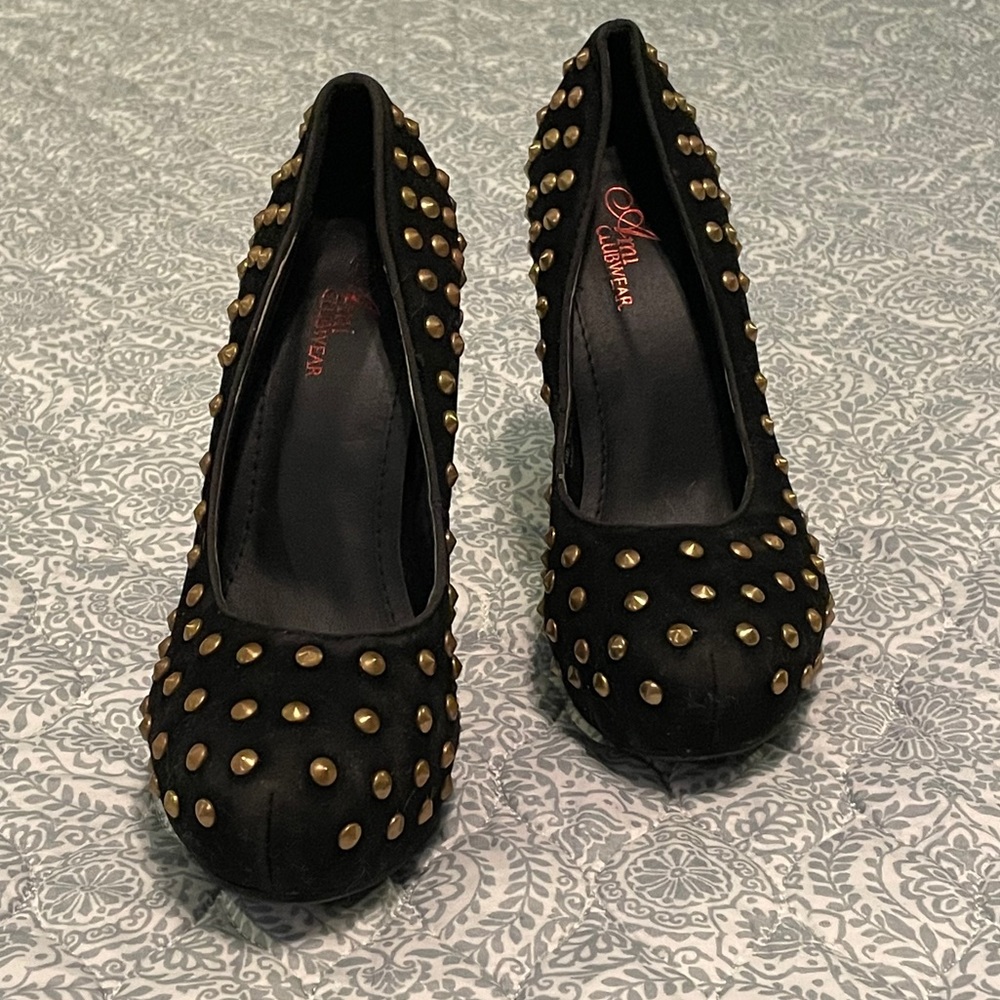 Studded Platform Heels - Picture 4 of 8